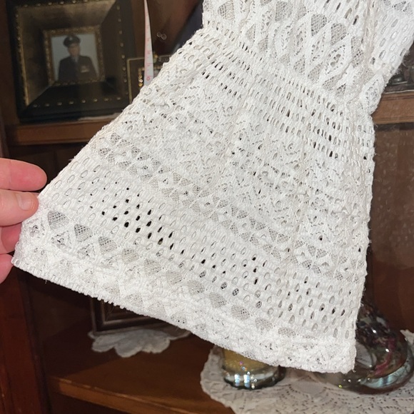 J Valdi” off the shoulder cover up/ tunic, dress, Bell sleeves size small - Picture 6 of 6